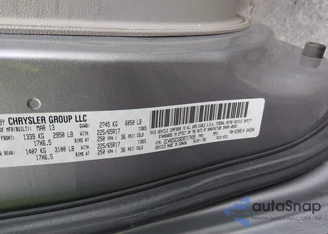 2013 Dodge Grand Caravan Sxt z USA, uszkodzony, nr VIN 2C4RDGCG8DR717495